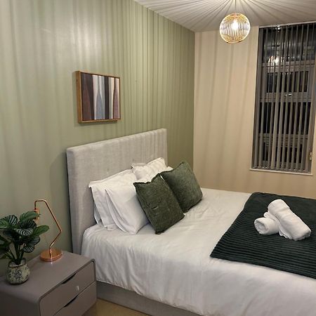 Central Birmingham City Apartment -Smart Tv - Free Parking Onsite Εξωτερικό φωτογραφία