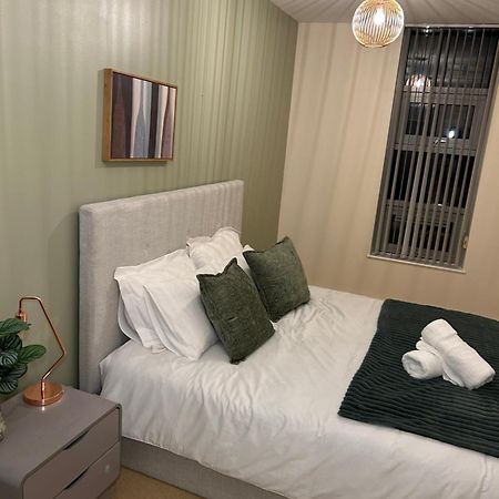 Central Birmingham City Apartment -Smart Tv - Free Parking Onsite Εξωτερικό φωτογραφία