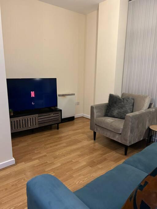 Central Birmingham City Apartment -Smart Tv - Free Parking Onsite Εξωτερικό φωτογραφία