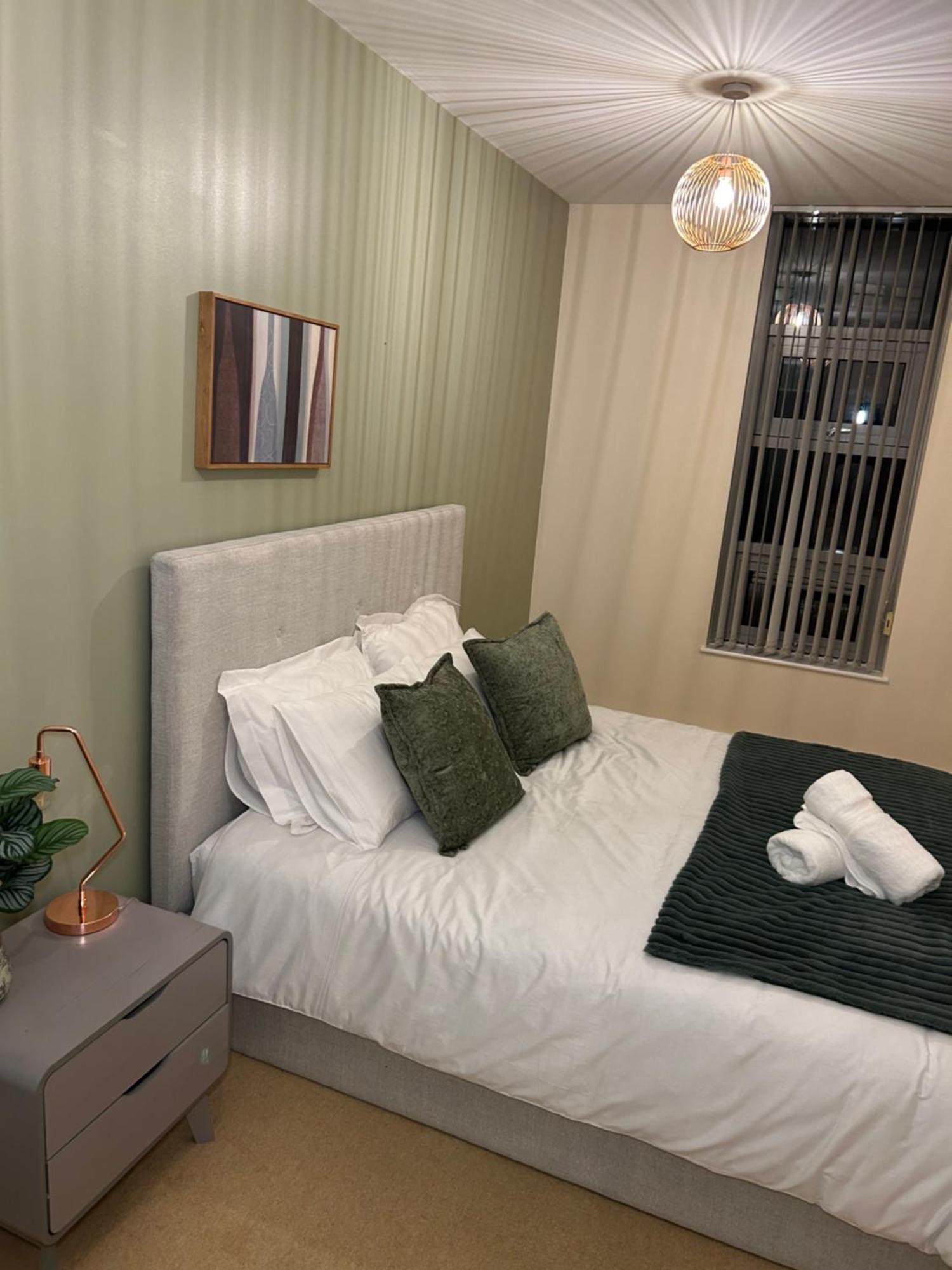 Central Birmingham City Apartment -Smart Tv - Free Parking Onsite Εξωτερικό φωτογραφία
